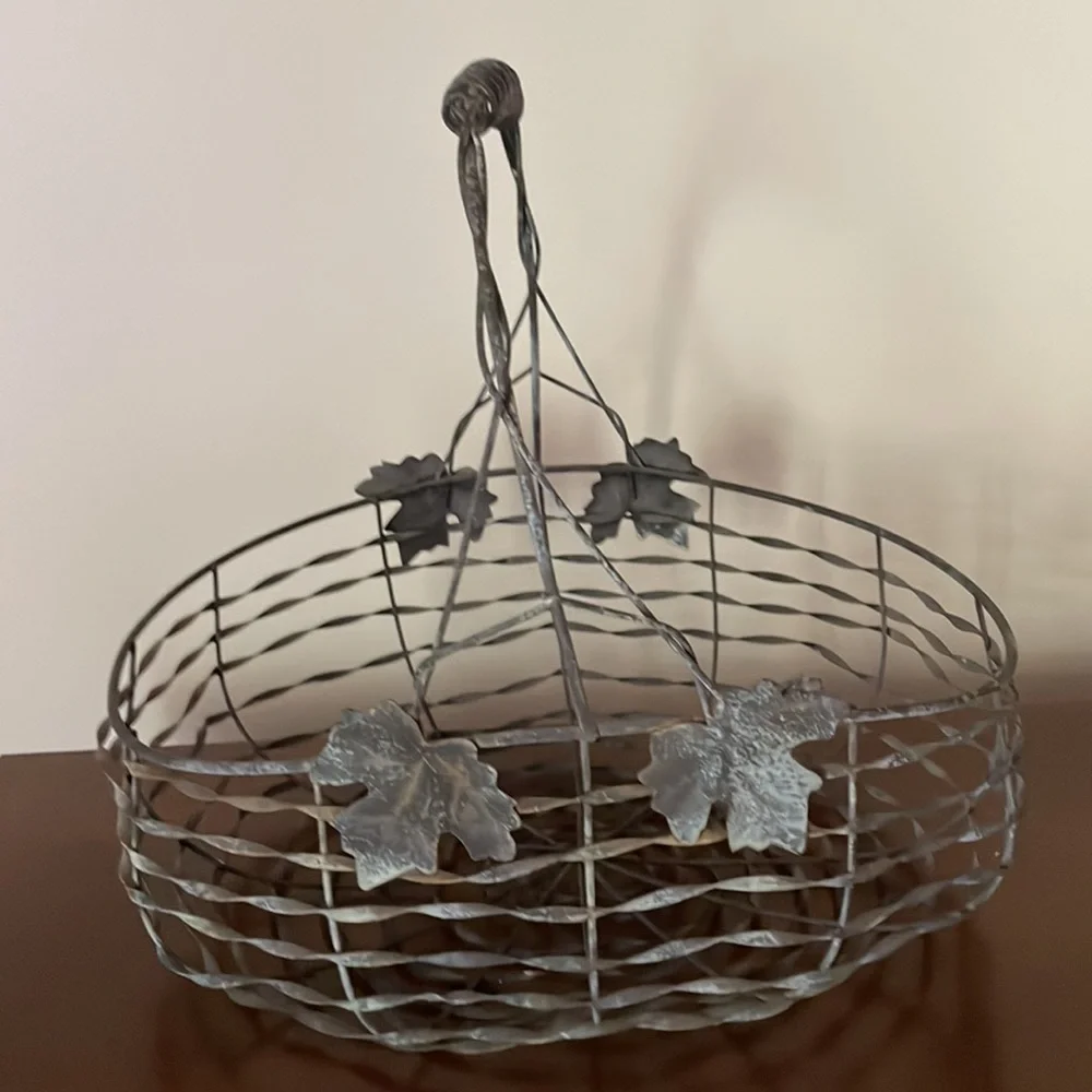 Vintage Wire Rustic Harvest Basket 12 inches